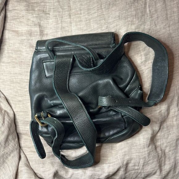 Vintage Black/Green Leather Saddlebag Backpack with Brass Clasps - Picture 8 of 10